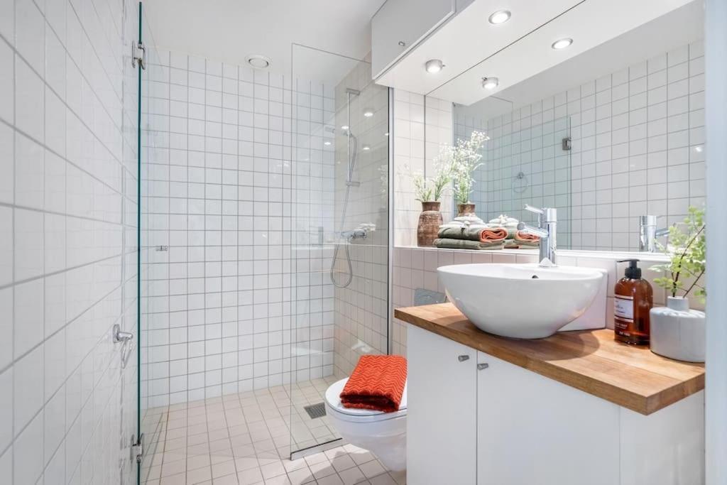 Prime Location: Spacious & Central Oslo Esterno foto